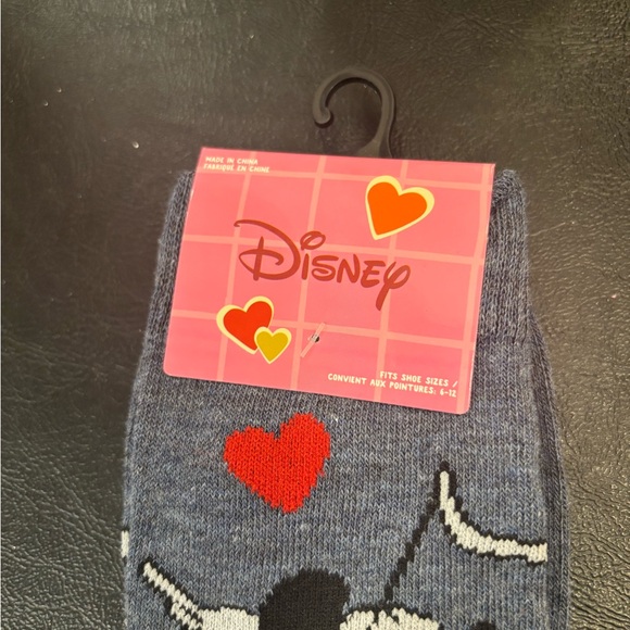 Disneys Mickey Mouse Valentines Day Crew Socks Shoe Size 6-12 - Picture 3 of 4